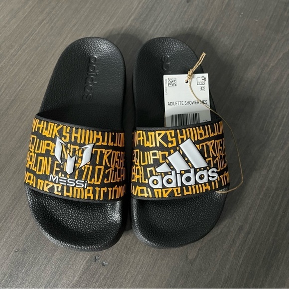Adidas Messi Adilette Kids Shower Slide Sandals size 10 NWT - Picture 2 of 12